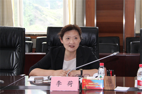 李荷.JPG